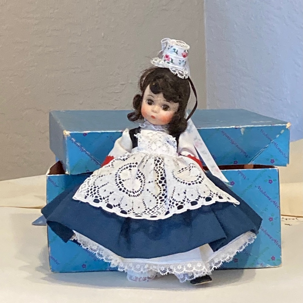 Madama Alexander Doll